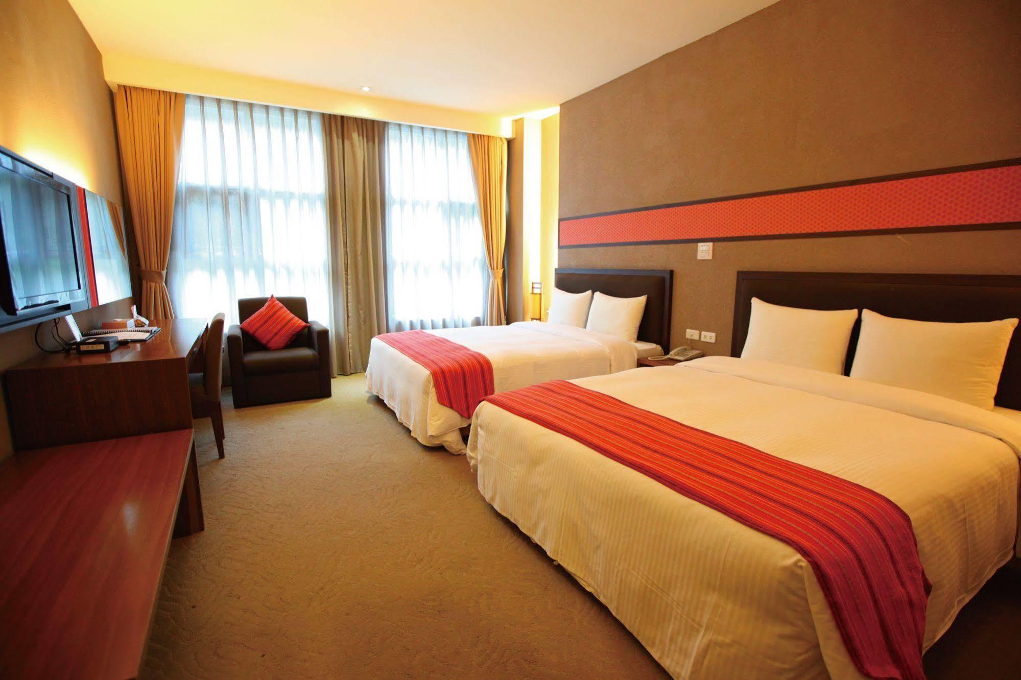 Uni-Resort Ku-Kuan Heping  Exterior photo